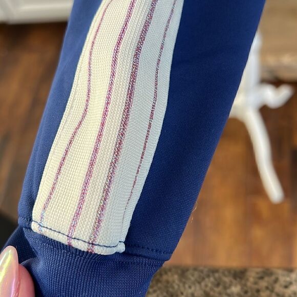 Walt Disney World 50th anniversary limited edition blue stripe track jacket NWT - Picture 4 of 10